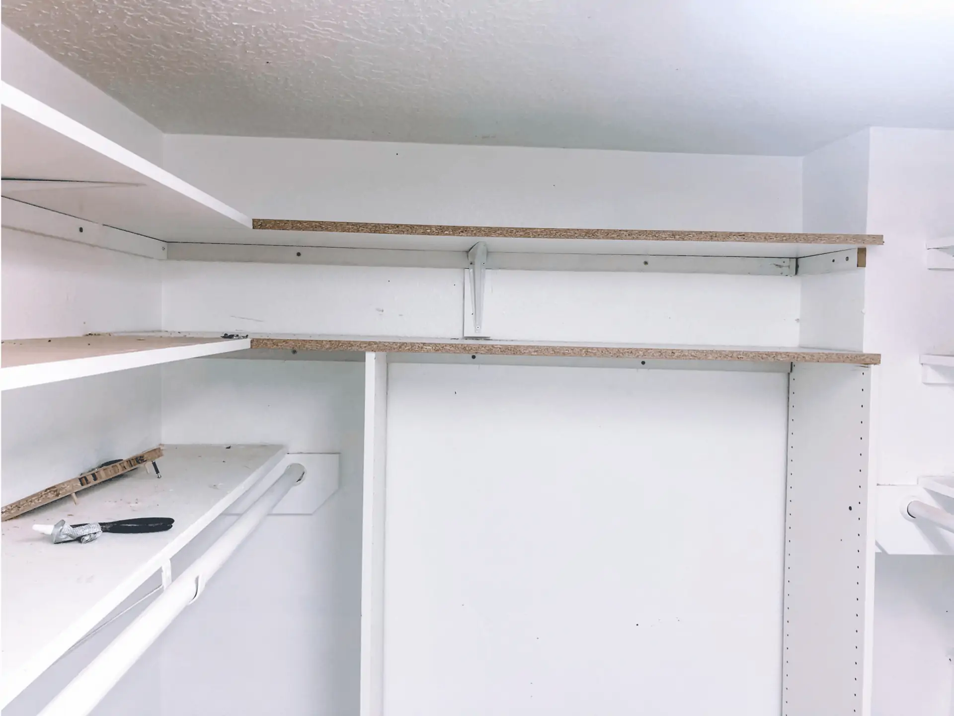 How To Install Closet Shelf And Rod